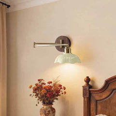 Keramik-Wandleuchte mit Schwingarm und Blumenschirm, LED