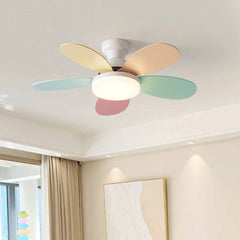 Bunter Deckenventilator für Kinderzimmer mit 5 Flügeln und Licht
