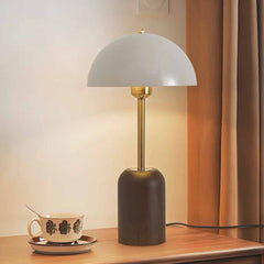 Kuppelschirm-Tischlampe mit Retro-Holzsockel