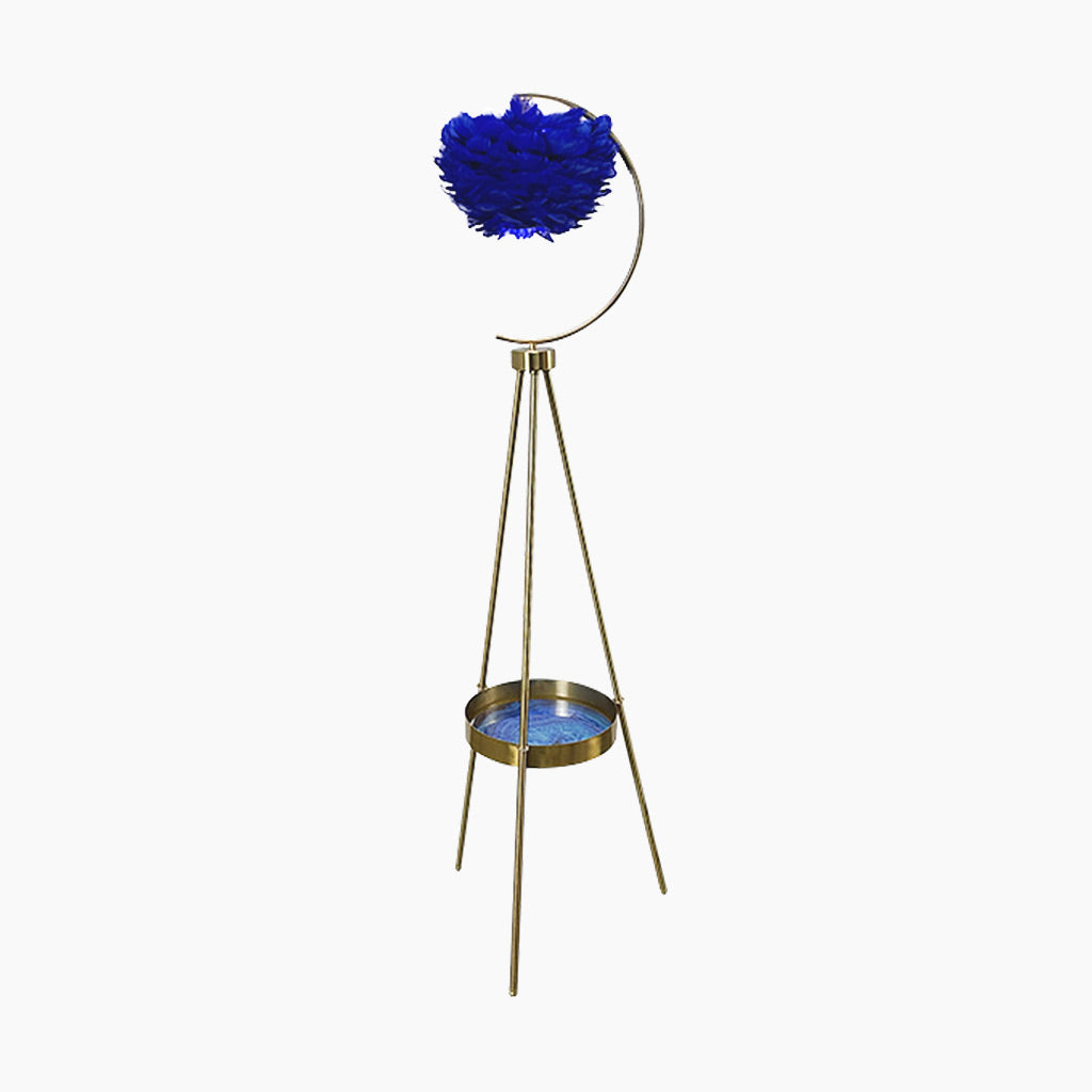 Lampada da terra nordica con piume e treppiede Blu