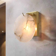 Kerek alabástrom falikar sárgaréz hátlappal