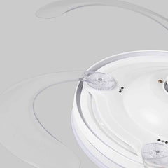 Weißer, leiser Deckenventilator mit einziehbaren Flügeln